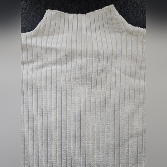 NWT - Bagatelle Collection Ribbed Knit Mock Neck Cream Top - Size L - Picture 10 of 11